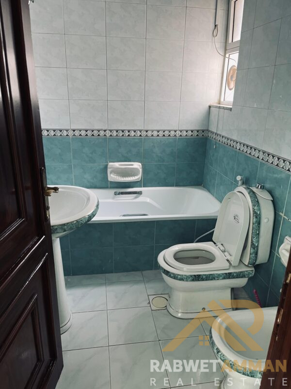 شقه سكنيه للبيع في خلدا