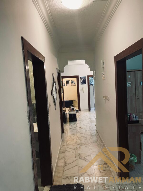 شقه سكنيه للبيع في شارع المدينه المنوره