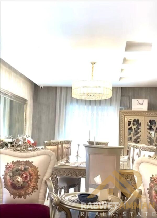 شقه سكنيه في الدوار الرابع للبيع