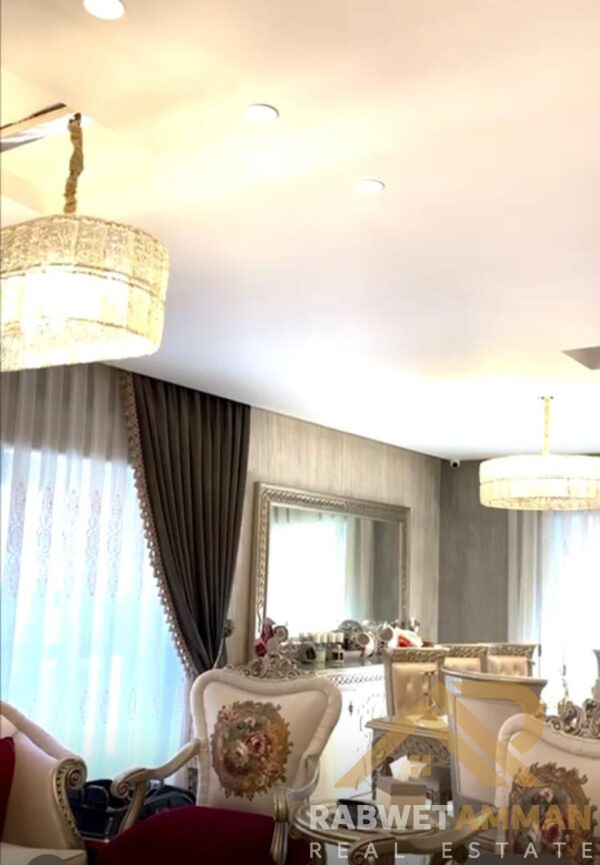 شقه سكنيه في الدوار الرابع للبيع