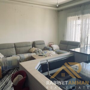 شقه للبيع في طريق المطار