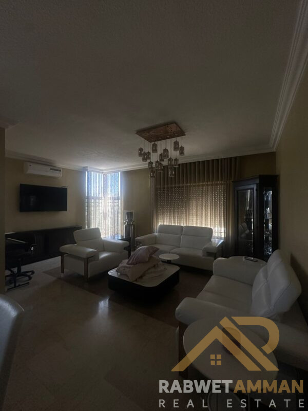شقه سكنيه للبيع في ضاحية الحسين