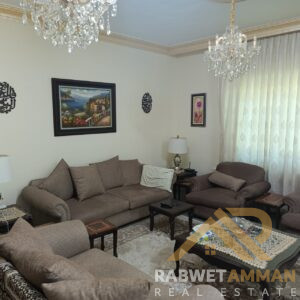 شقه سكنيه في جبل الحسين للبيع