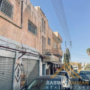 مجمع تجاري في جبل النظيف